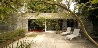 Residence in Itanhangá by Piratininga Arquitetos Associados