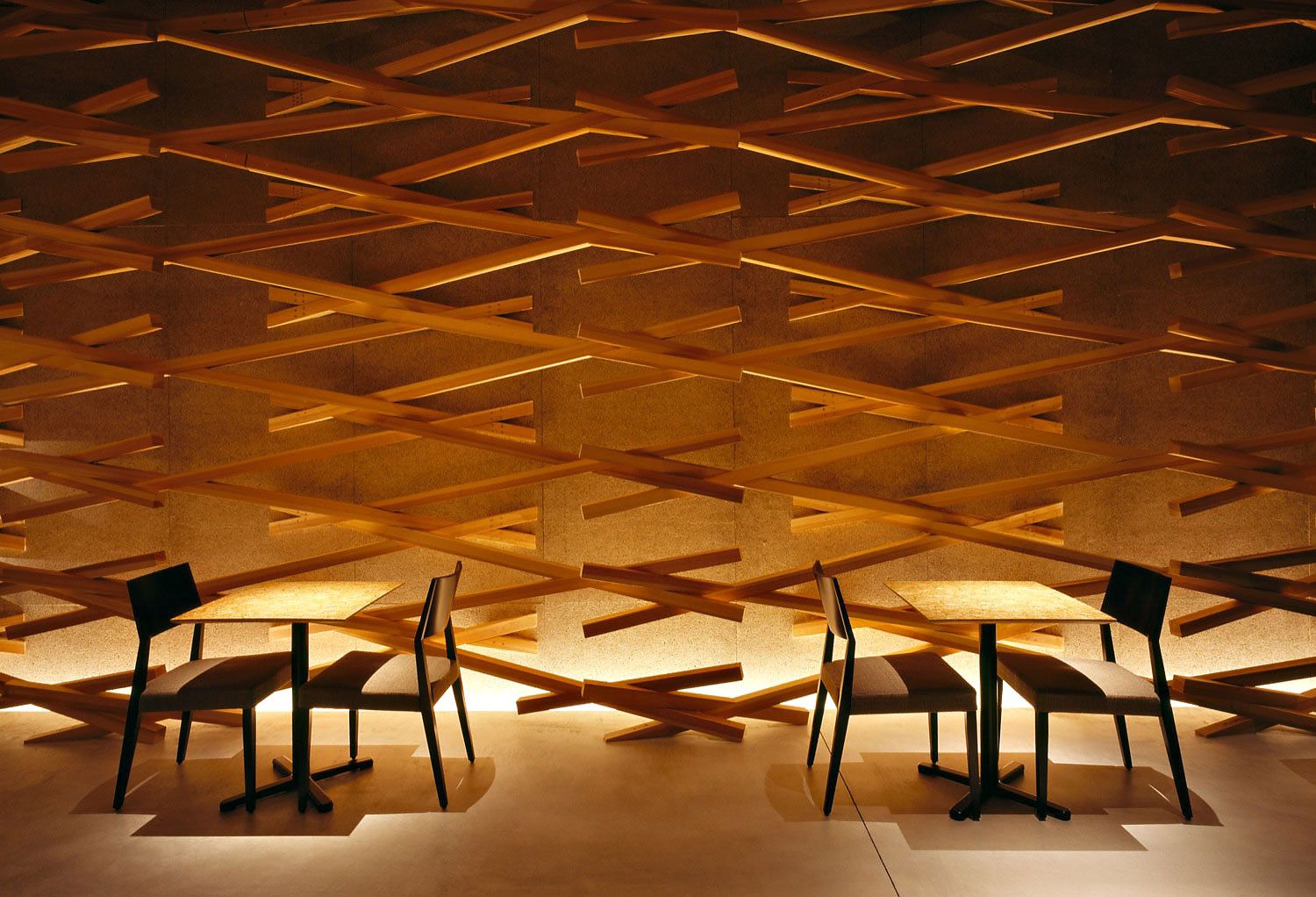 Wooden Starbucks Interior Design In Fukuoka By Kengo Kuma