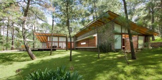 Toc House by Elias Rizo Arquitectos