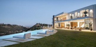 Modern Residence on 1740 Bel Air