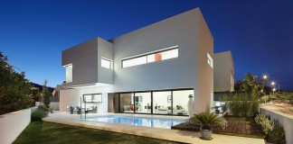 212 House by Alfonso Reina