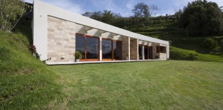 Casa Mirador by AR+C