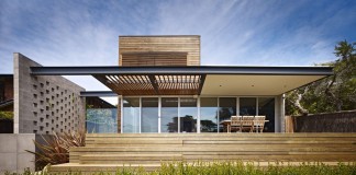 Mt Martha 3 by Pleysier Perkins