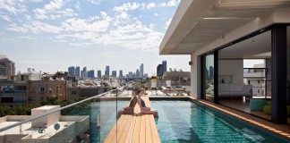 Tel Aviv Town House 1 by Pitsou Kedem Architect