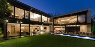 Dalias House by grupoarquitectura