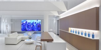 Art Shoppe Loft in Toronto by Cecconi Simone