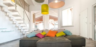 Chic Penthouse in Pisa, Italy by Lorenzo Mannini