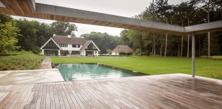 Modern Huizen Country House Located in a Quiet Rural Setting by De Brouwer Binnenwerk