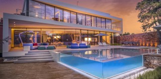 Cool Blue Villa by 123DV
