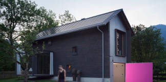 Holzhaus am Auerbach by Arnhard & Eck