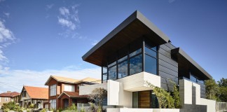 Williamstown Beach by Steve Domoney Architecture