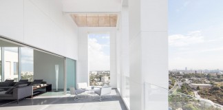 Layers of White by Pitsou Kedem Architects