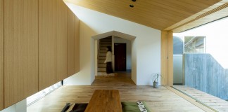 Maibara House by ALTS Design Office