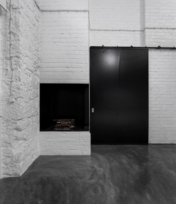 Minimalist-Black-and-White-Anjos-Loft-by-João-Tiago-Aguiar-05