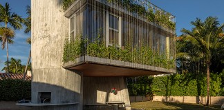 Sun Path House by Christian Wassmann