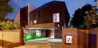 7 Namly Hill small semi-detached house in Singapore by ipli architects
