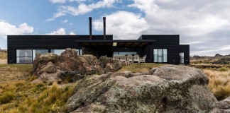 Pampa House by Mariana Palacios