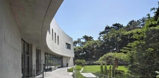 Concrete Ultramodern Sondo House in South Korea by architect-K