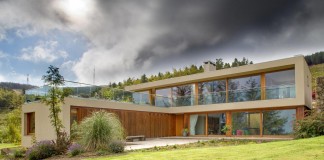 Folding Farm House with panoramic views of Dublin by Box Urban Design Architecture