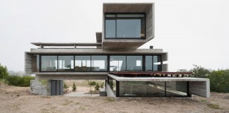 Modern Concrete Golf House by Luciano Kruk Arquitectos
