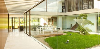 Arquitectura en Estudio design Casa 5, a contemporary home with small yard inside