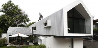 Lo Contador House by GNP Arquitectos