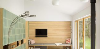GO Logic design the Cousins River Wooden Residence near a pine forest in southern Maine