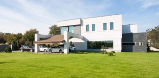 H 01 Modern two storey Villa by Azovskiy & Pahomova architects