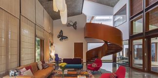 Krishnan House and it's 16,000 square foot green surroundings by Khosla Associates