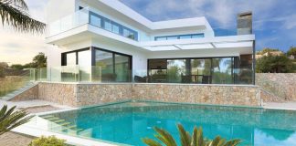 Contemporary house in the Mediterranean island of Mallorca by Andreas Hummel Architekt