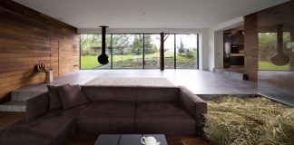 Reconstruction of the household of uninhabited buildings into a comfortable home