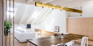 Emme Elle Apartment: attic becoming an extension of the apartment located on the lower floor