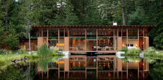 This single-family 1,650 square foot residence and 550 sf guest house was designed to broaden the owners’ already strong emotional connection to the living world