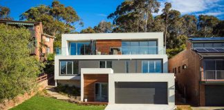 The Tathra Residence maximises the magnificent ocean views and it's also highly energy efficient