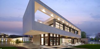 Clever combination of periodic style & contemporary residential design of the Super Villa in Los Angeles