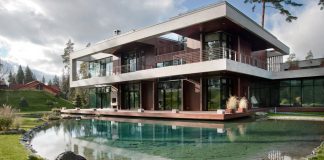 Contemporary country house with a forrest surrounding in the Moscow Oblast