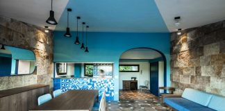 Suspended between sky and sea, the definition of Filippo Bombace touch on this Tuscany villa