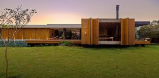 One story home designed in simple lines and volumes that create relationships between internal and external space