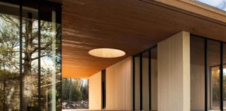 Country home planned for a couple wanting an easy indoor-outdoor living space