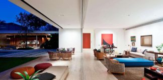 Jacobsen Arquitetura designed a modern house for a contemporary lifestyle