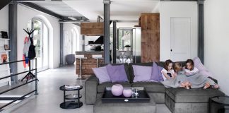 Traditional from the outside and modern and industrial from the inside by Special Umbria