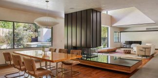 Contemporary Yee House situated in a forrest area of Mandeville Canyon, California