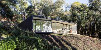 Contemporary cottage that attracts the presence of intellectuals and thinkers to stay over the weekend