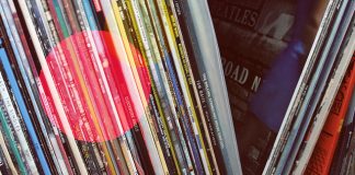 Using Vinyl Records To Give A Room That Vintage Touch