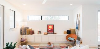 Spanish contemporary-style duplex boasts exquisite lighting and tastefully designed spaces