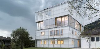 Studio + living space + production located on the outskirts of a village, surrounded exclusively by other artisanal business