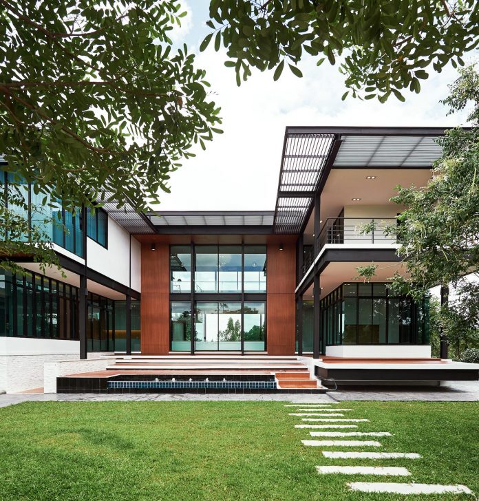 Steel Structure Modern Stylehouse By