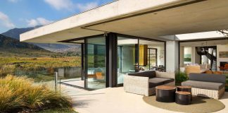 Restio River House: easy living yet sophisticated holiday home in Pringle Bay