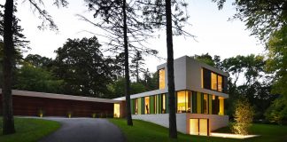 510 Modern home by Johnsen Schmaling Architects