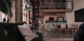 Texas Embraces Modern Design In Open Plan Houses And Tiny Homes